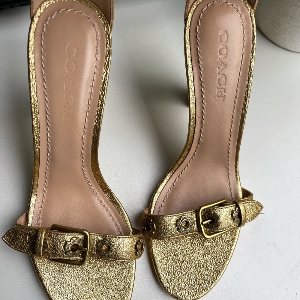 COACH Gold Ankle strap sandals  Sz 8 brand new party shoes elegant heels - Picture 6 of 16